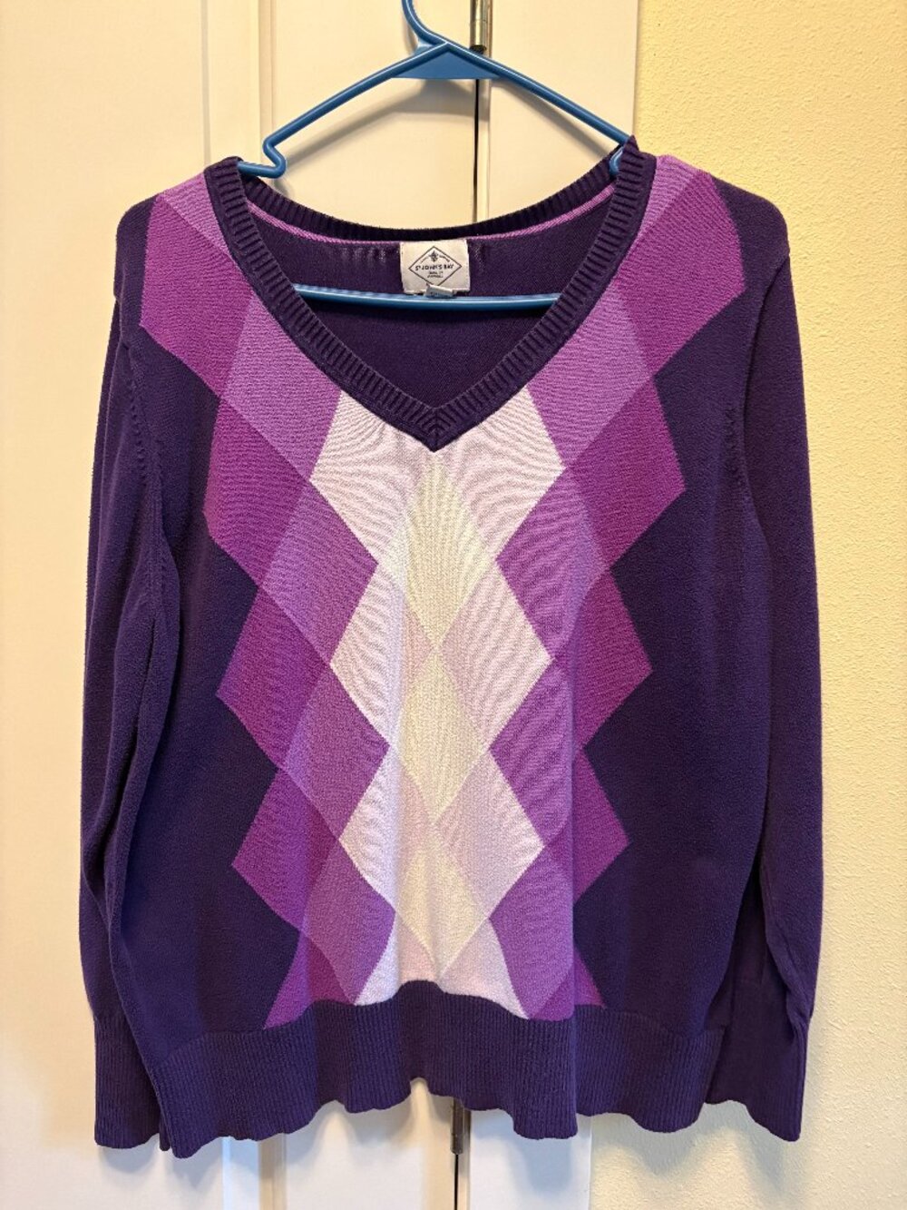St. John's Bay V-Neck Sweater - Size 1X - Purple chevron design